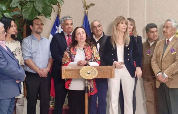 Grupo transversal de senadores forman bancada para promover el modelo empresarial cooperativo chileno